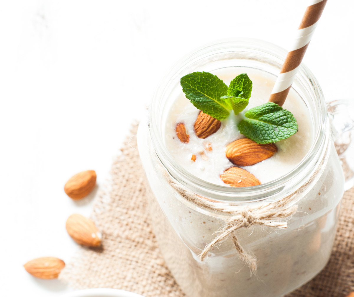 lait-d-amande-au-thermomix-cours-de-cuisine-maison-lamotte-provence-saint-andiol