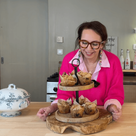 Magali Lamotte présente des muffins gourmands faits au Thermomix, recette du cours de cuisine en ligne
